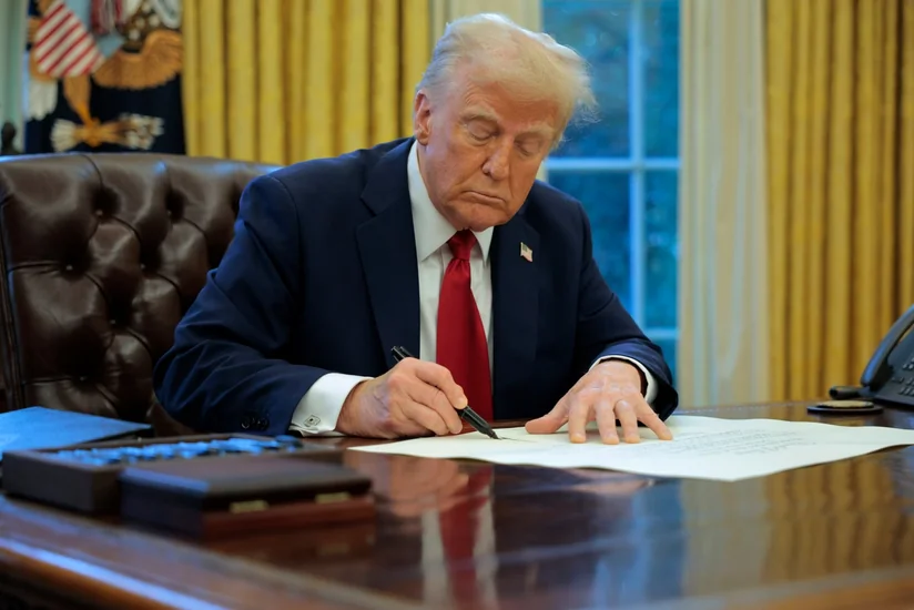 Трамп ввел пошлины на товары из Мексики, Канады и Китая