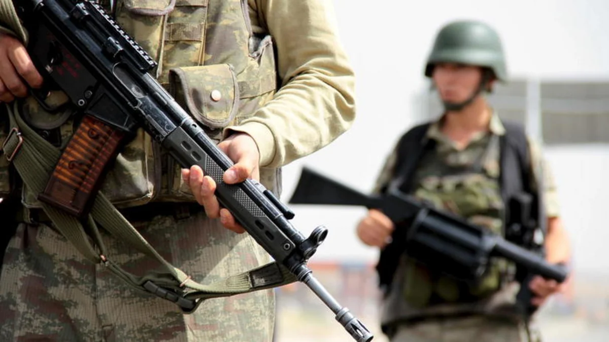 Türkiyənin Yunanıstandakı hərbi attaşeləri qaçıb