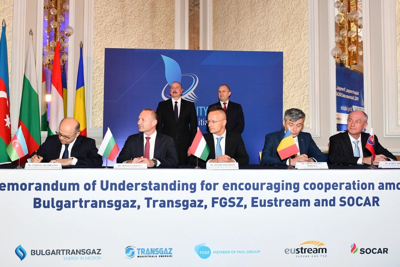 SOCAR 4 ölkənin qaz ötürücü şəbəkə operatorları ilə memorandum imzalayıb - YENİLƏNİB-2