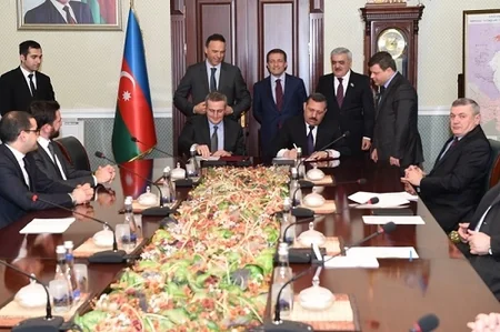 ​Подписан еще один контракт в рамках проекта реконструкции НПЗ имени Гейдара Алиева