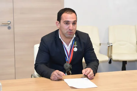 Azad Rəhimov Biləsüvarda vətəndaşları qəbul edib