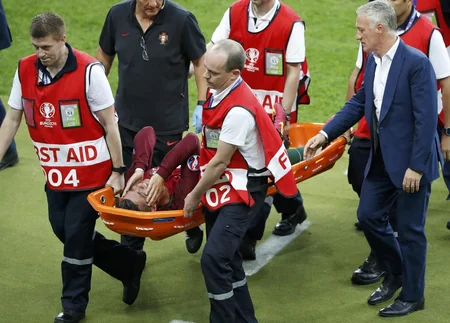 Cristiano Ronaldo stretchered out of Euro 2016 as injured - VIDEO