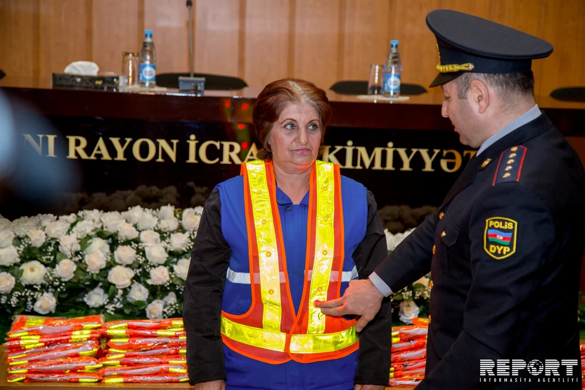 Bakıda süpürgəçilərə xüsusi geyimlər paylanılıb - FOTOREPORTAJ - YENİLƏNİB-2