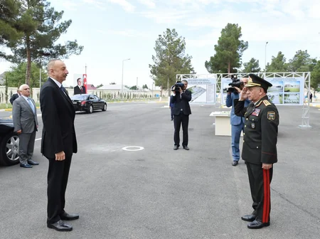 Prezident İlham Əliyev Daxili Qoşunlarının Şirvan şəhərindəki hərbi hissəsinin açılışında iştirak edib