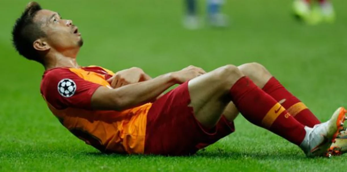 Qalatasarayın futbolçusunun ağciyəri zədələnib