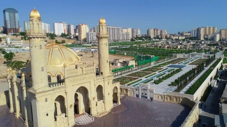 President Ilham Aliyev attends opening of garden outside Tazapir mosque and Central Park built along Fuzuli street