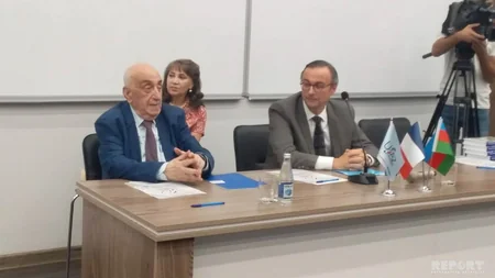 Xoşbəxt Yusifzadənin fransız dilində nəşr olunmuş kitabının təqdimatı keçirilib