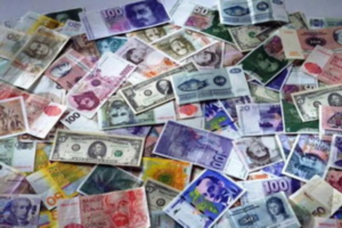 Bloomberg bu ilin ən sərfəli valyutasının adını açıqlayıb
