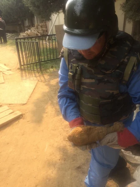 Yasamal rayonunda yerləşən yaşayış massivində minaatan mərmisi aşkar edilib