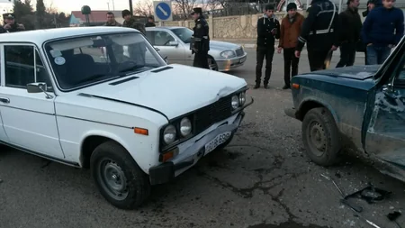Tovuzda iki avtomobil toqquşub - FOTO