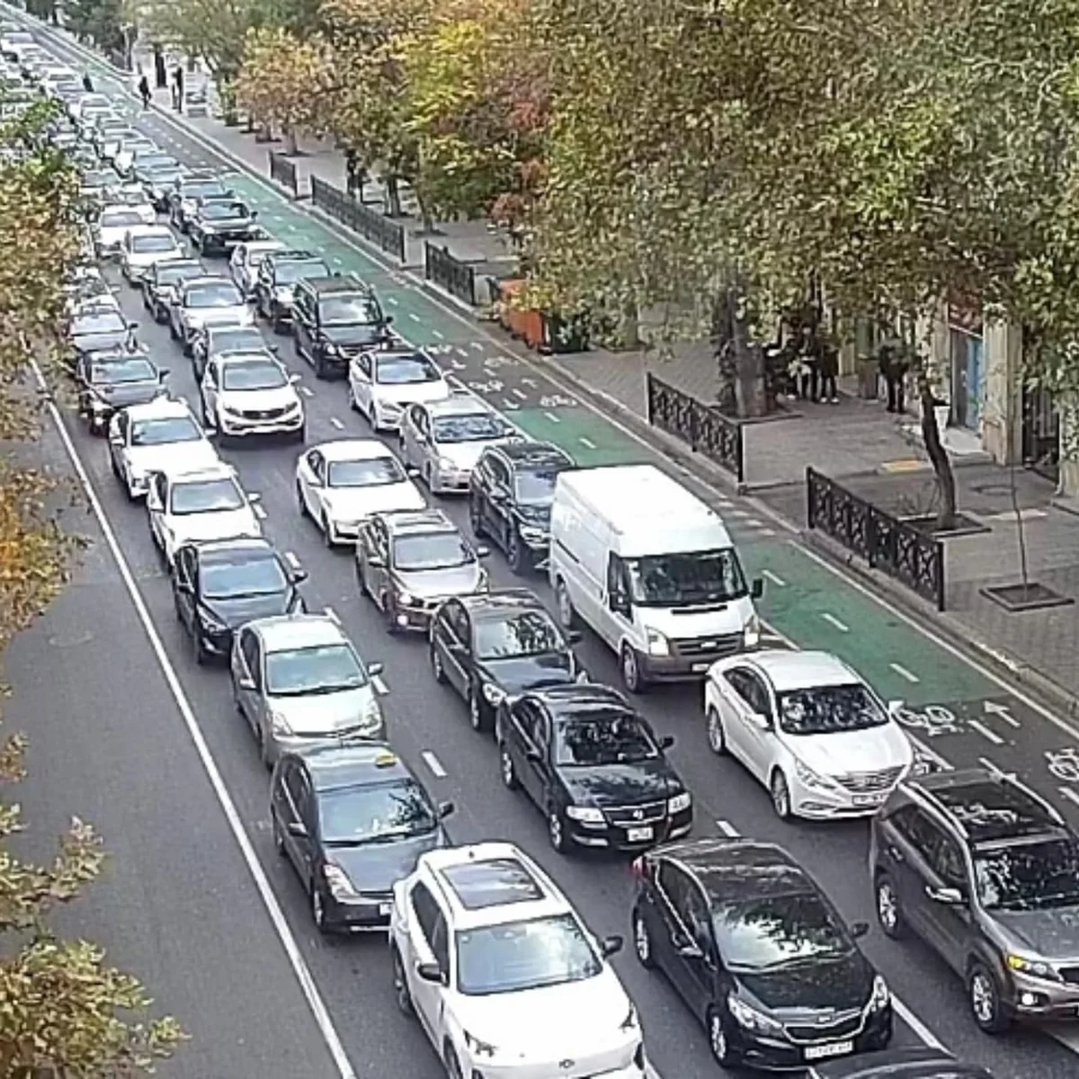 Bakının bir sıra yollarında tıxac var - SİYAHI