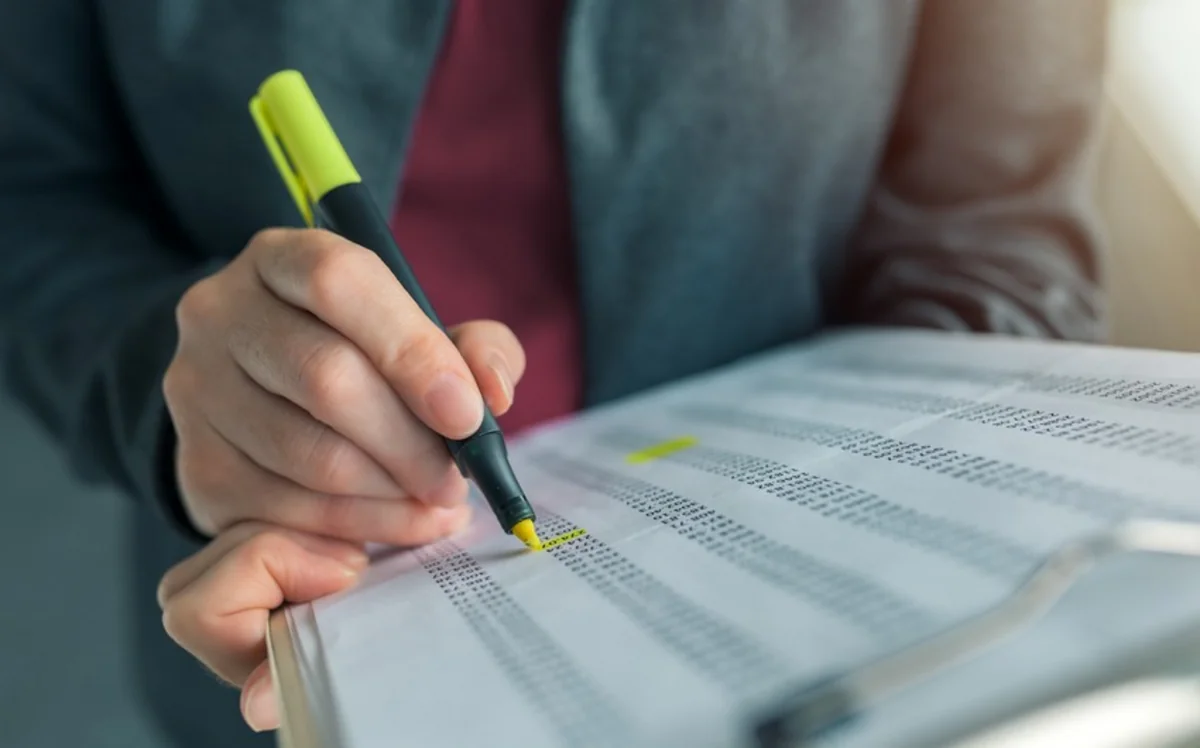 ЦБА сокращает инвестиции в ипотечные облигации США