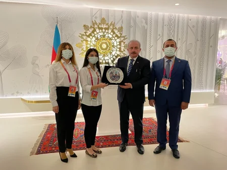Mustafa Şentop “Dubay Ekspo 2020” sərgisində Azərbaycan pavilyonunu ziyarət edib