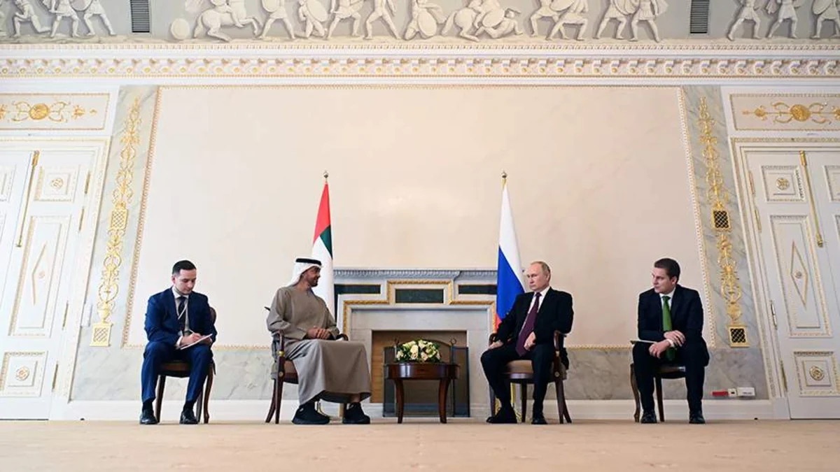 Putin BƏƏ Prezidenti ilə görüşüb