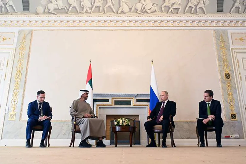 Putin BƏƏ Prezidenti ilə görüşüb