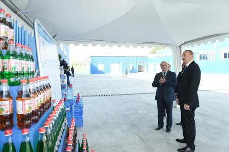 Prezident İlham Əliyev Gədəbəy limonad zavodunun açılışında iştirak edib - FOTO