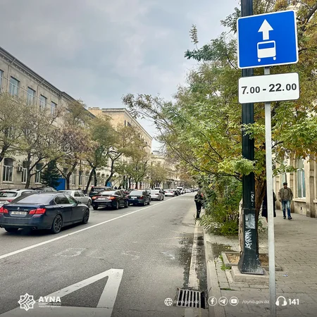 В Баку установлены очередные дорожные знаки для автобусных полос