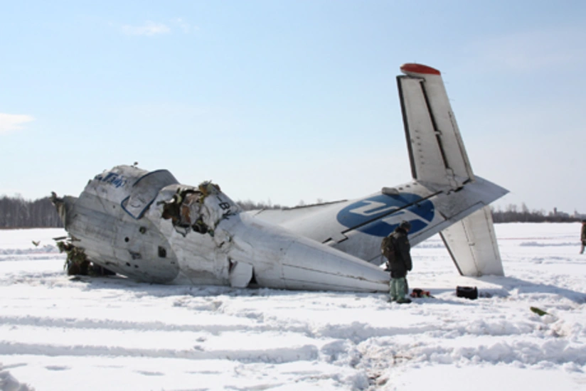 10 people from crashed plane found and rescued in Arctic