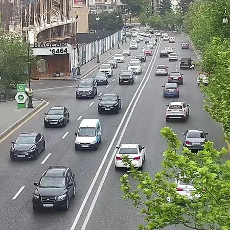 Bakının bir sıra yollarında tıxac var - SİYAHI