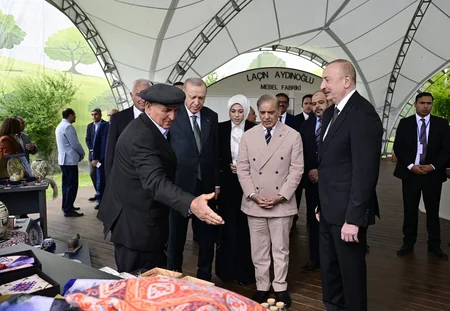 Azərbaycan və Türkiyə prezidentləri, Pakistanın Baş naziri Laçın şəhərində seyrəngahda olublar