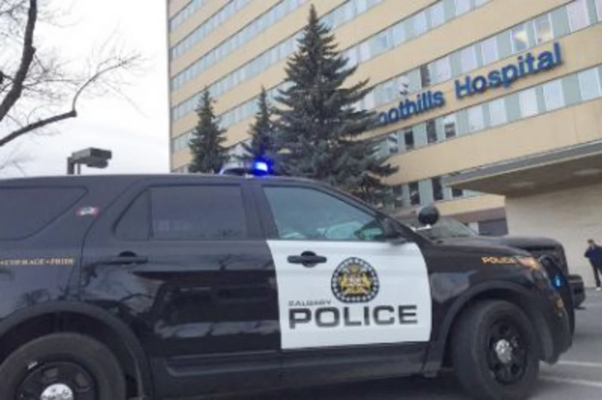 Nine hospitalized after car crash in Montreal