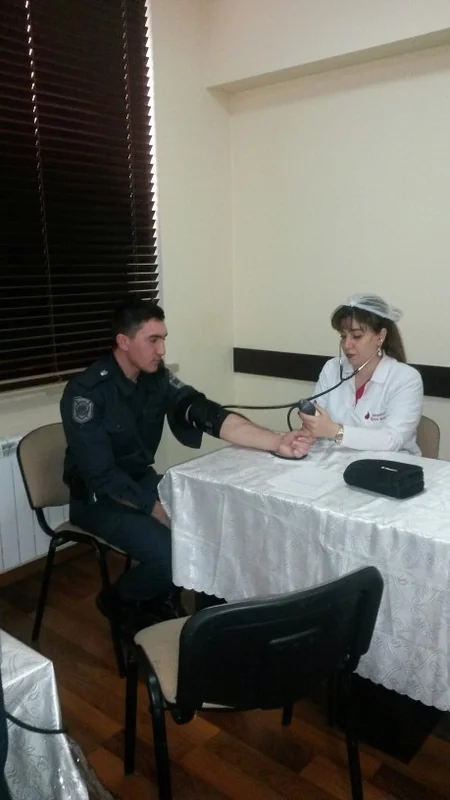 Polislər talassemiya xəstələrinə qan veriblər