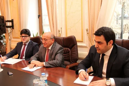 Mübariz Qurbanlı belçikalı jurnalistlərin suallarını cavablandırıb
