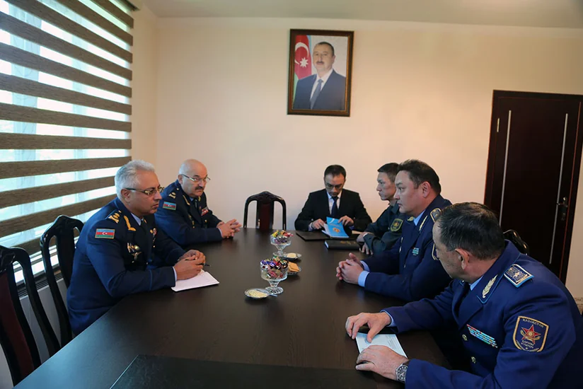Commander-in-Chief of Kazakh Air Defense Forces arrives in Azerbaijan