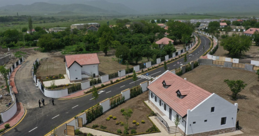 Köç karvanı Xocalı  rayonunun Təzəbinə kəndinə çatıb