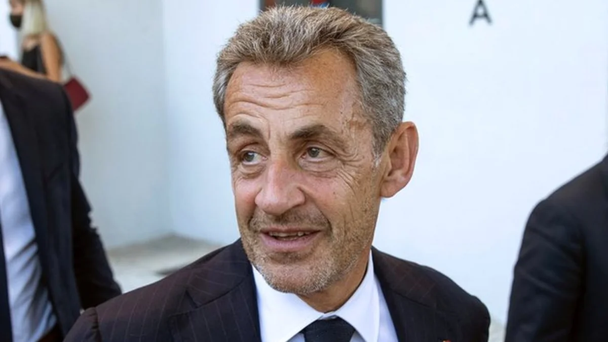 Fransa prokurorluğu Sarkoziyə 7 il həbs cəzası tələb edir