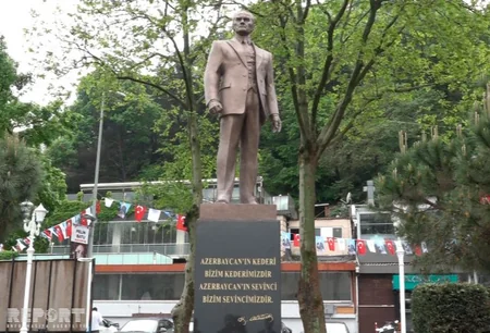 İstanbulda Heydər Əliyevin 95 illik yubileyi qeyd olunub