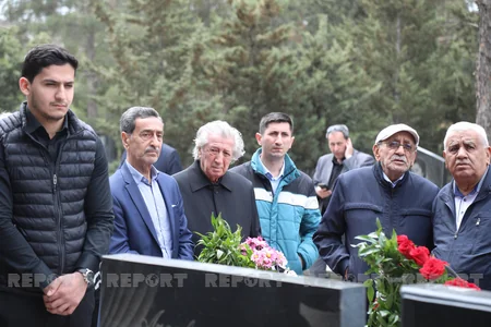 Xalq artisti Vaqif Əsədov dəfn edilib - YENİLƏNİB-2