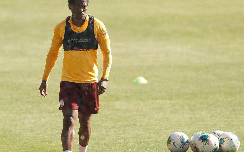 Qalatasaray Neftçinin bəyənmədiyi futbolçunu icarəyə vermək istəyir