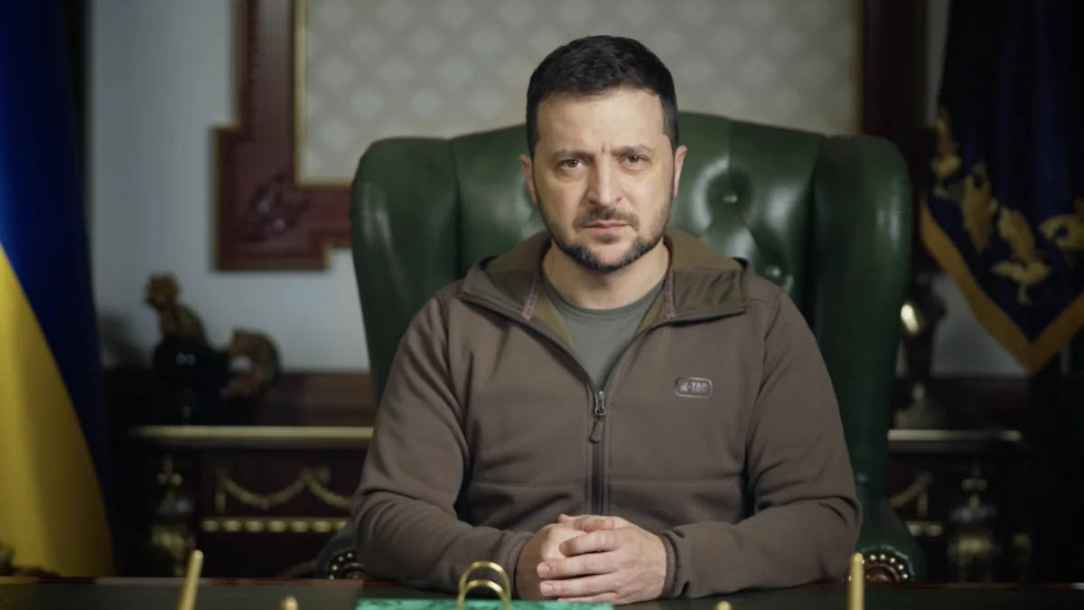 Zelenski indiyədək Ukraynaya atılan raketlərin sayını açıqlayıb