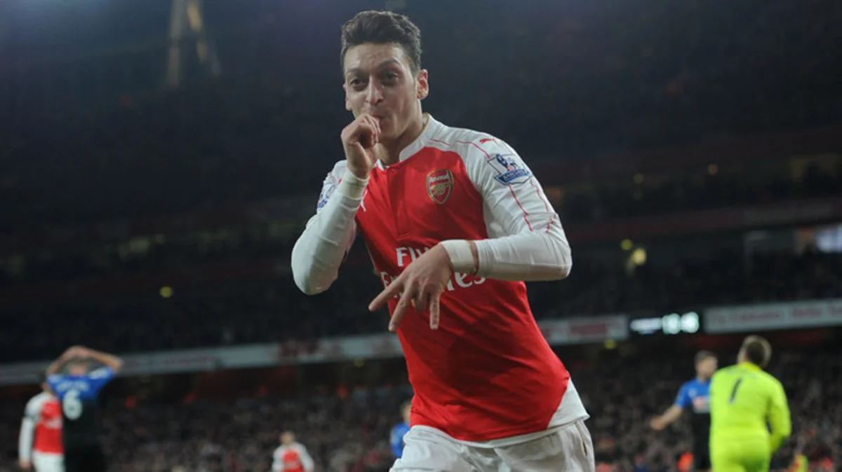 Məsut Özil beşinci dəfə Almaniyanın ən yaxşı futbolçusu seçilib