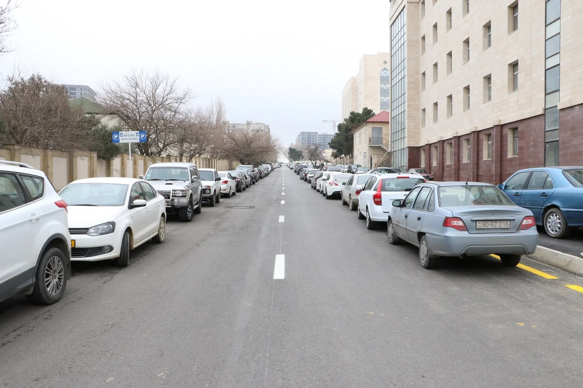 Bakının Yasamal rayonundakı küçələrdən birində təmir işləri yekunlaşıb