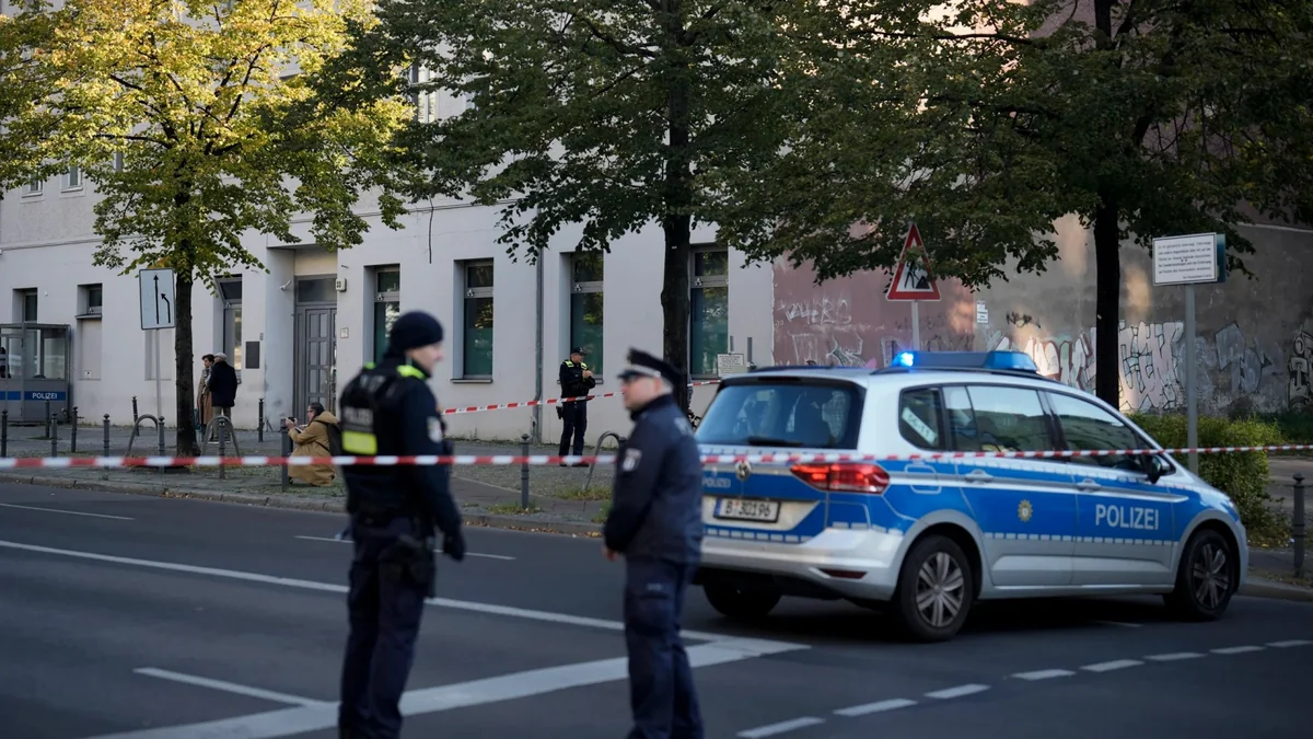 Berlin prosecutors launch investigation into attempted arson attack on synagogue