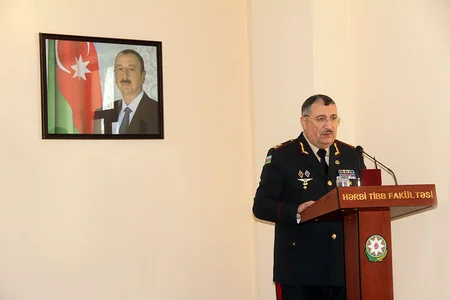 Azərbaycan Ordusunun tibb xidmətinin rəhbər heyəti ilə toplantı keçirilib
