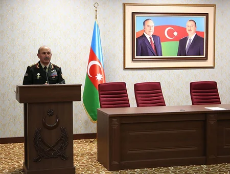 Əlahiddə Ümumqoşun Orduda gənc zabitlərlə təlim-metodiki toplantı keçirilib