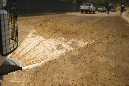 AzerGold daşıma yollarında tozun idarə olunmasına yönəlmiş ekoloji təşəbbüs reallaşdırıb