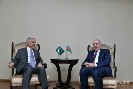 Bakıda Azərbaycan, Türkiyə və Pakistan XİN başçılarının ilk üçtərəfli görüşü başlayıb