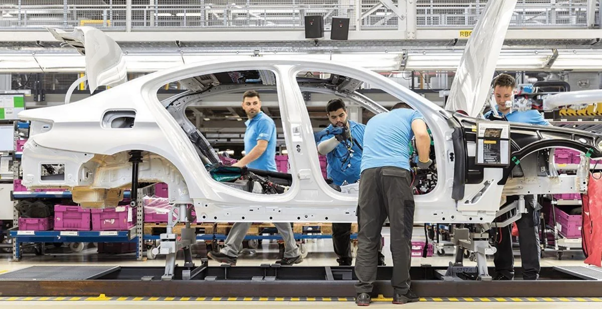 İHS Markit: Dünyada avtomobil istehsalı kəskin azalacaq