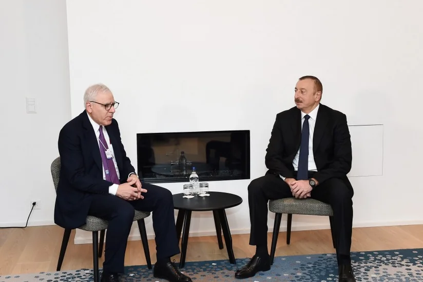Azərbaycan Prezidenti Davosda ABŞ-ın “Carlyle Group” şirkətinin həmtəsisçisi və icraçı direktoru ilə görüşüb - YENİLƏNİB