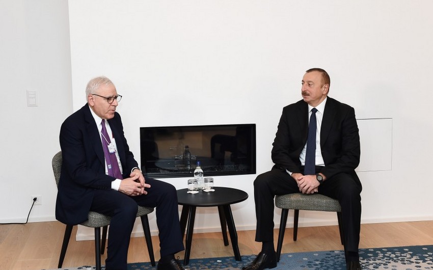 Azərbaycan Prezidenti Davosda ABŞ-ın “Carlyle Group” şirkətinin həmtəsisçisi və icraçı direktoru ilə görüşüb - YENİLƏNİB