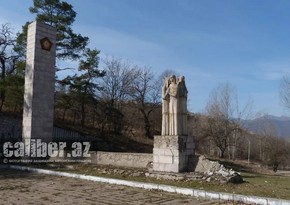 Восстанавливается разрушенный армянами в Шуше мемориальный комплекс
