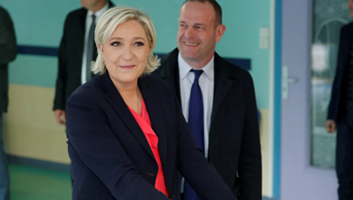 Marin Le Pen Emmanuel Makronu prezident seçkilərində qalib gəlməsi münasibətilə təbrik edib