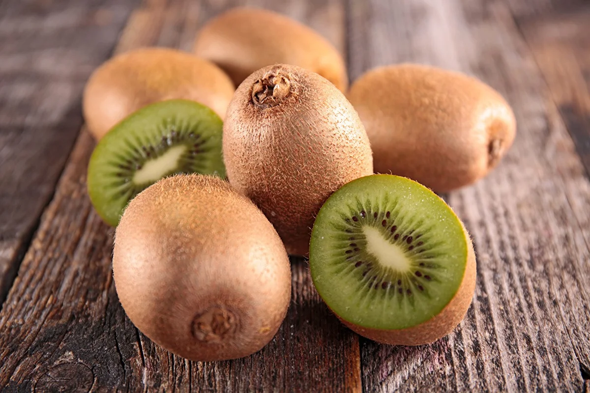 Unhealthy kiwi brought to Azerbaijan from Iran destroyed