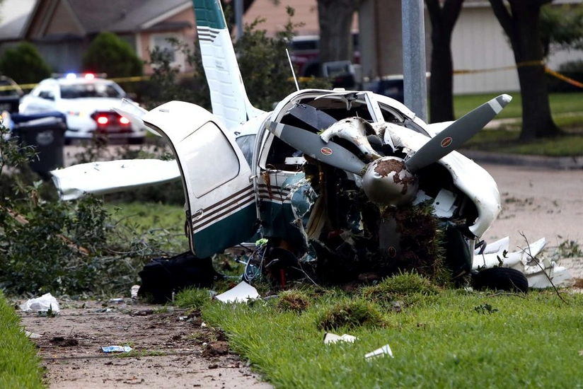 Two dead after US plane crashes in Texas