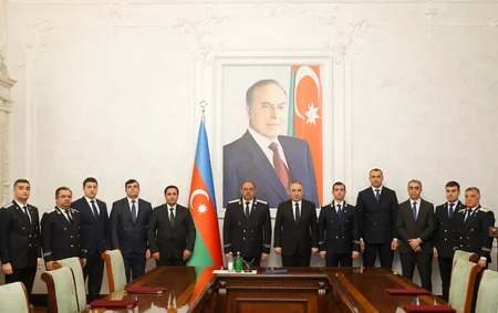Baş prokuror hakim təyin edilmiş prokurorluq işçiləri ilə görüşüb