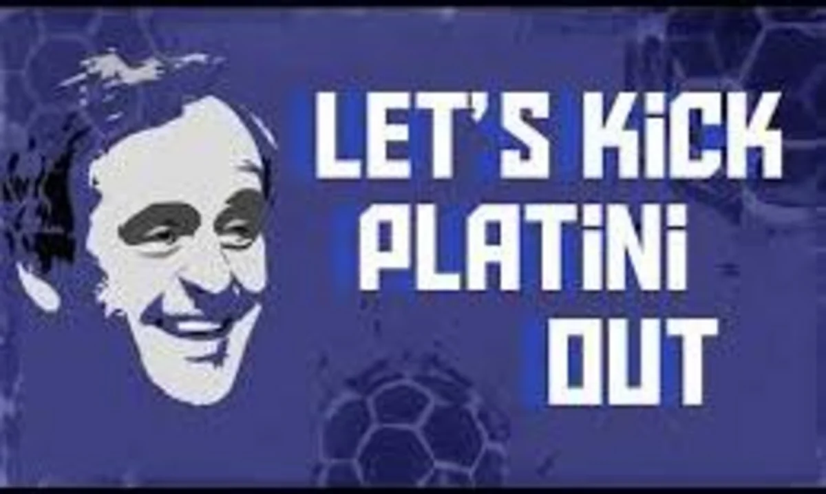 ​Ronaldunun azarkeşləri Mişel Platinin evini top atəşinə tutub - VİDEO